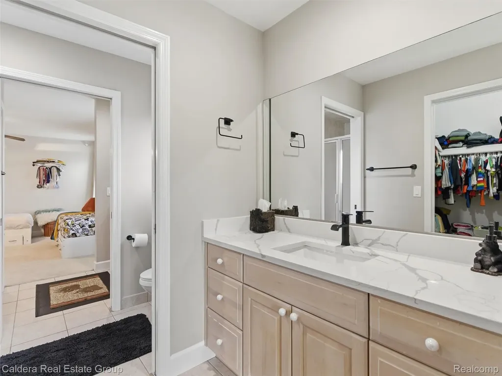 7219 Vista Drive Shelby Charter Township MI 48316