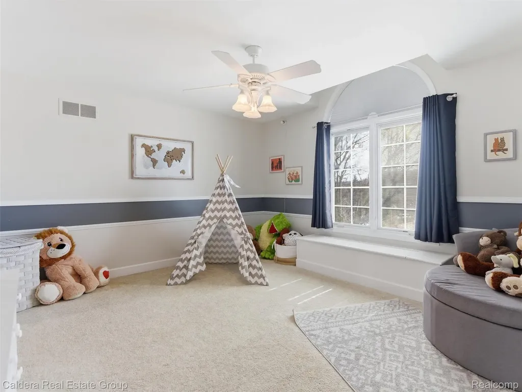 7219 Vista Drive Shelby Charter Township MI 48316