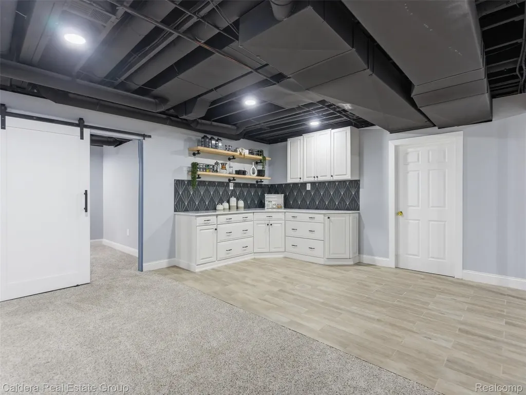 7219 Vista Drive Shelby Charter Township MI 48316
