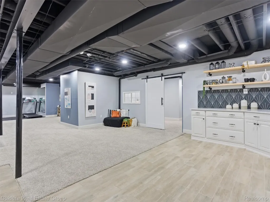 7219 Vista Drive Shelby Charter Township MI 48316