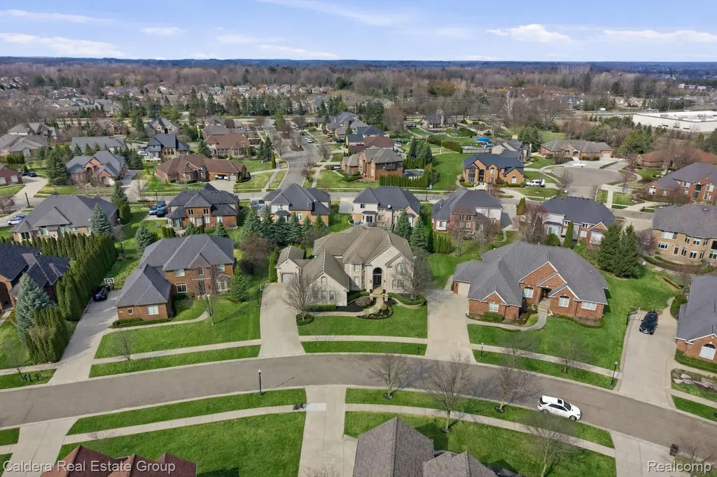 7219 Vista Drive Shelby Charter Township MI 48316
