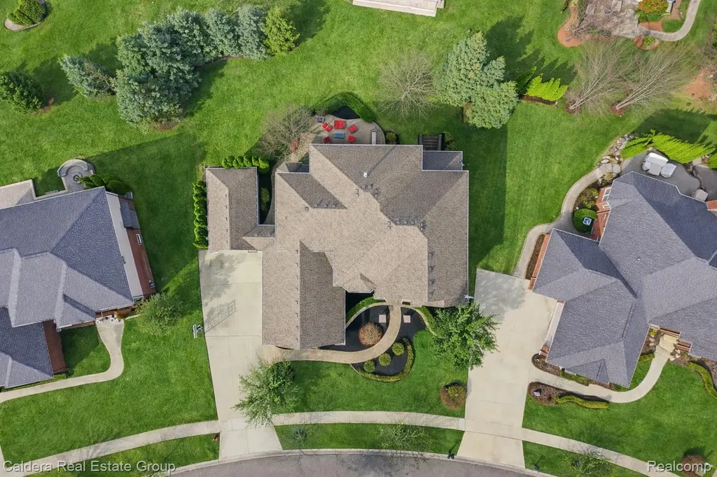 7219 Vista Drive Shelby Charter Township MI 48316