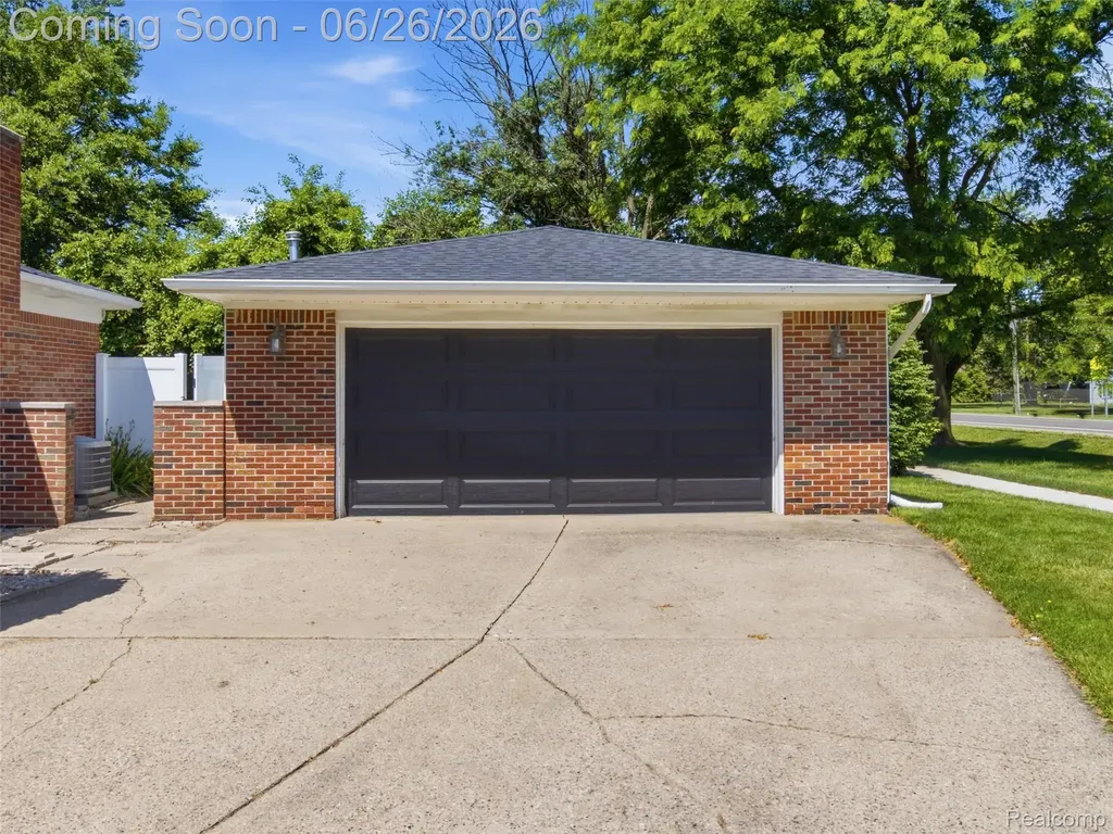 40963 Flagstaff Drive Sterling Heights City MI 48313
