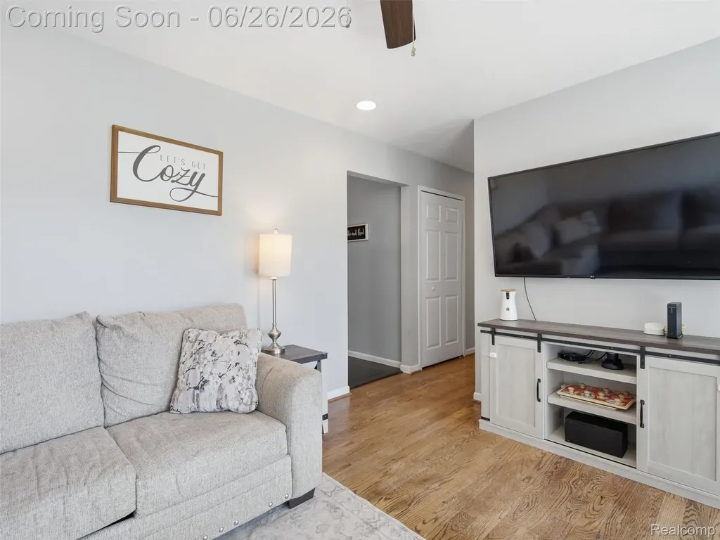 40963 Flagstaff Drive Sterling Heights City MI 48313