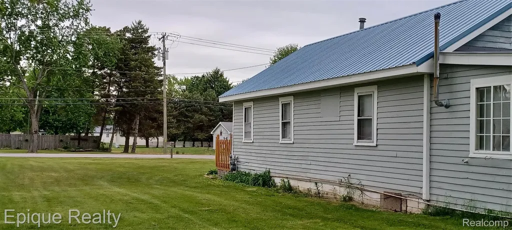 4525 W Water Street Kimball Township MI 48074