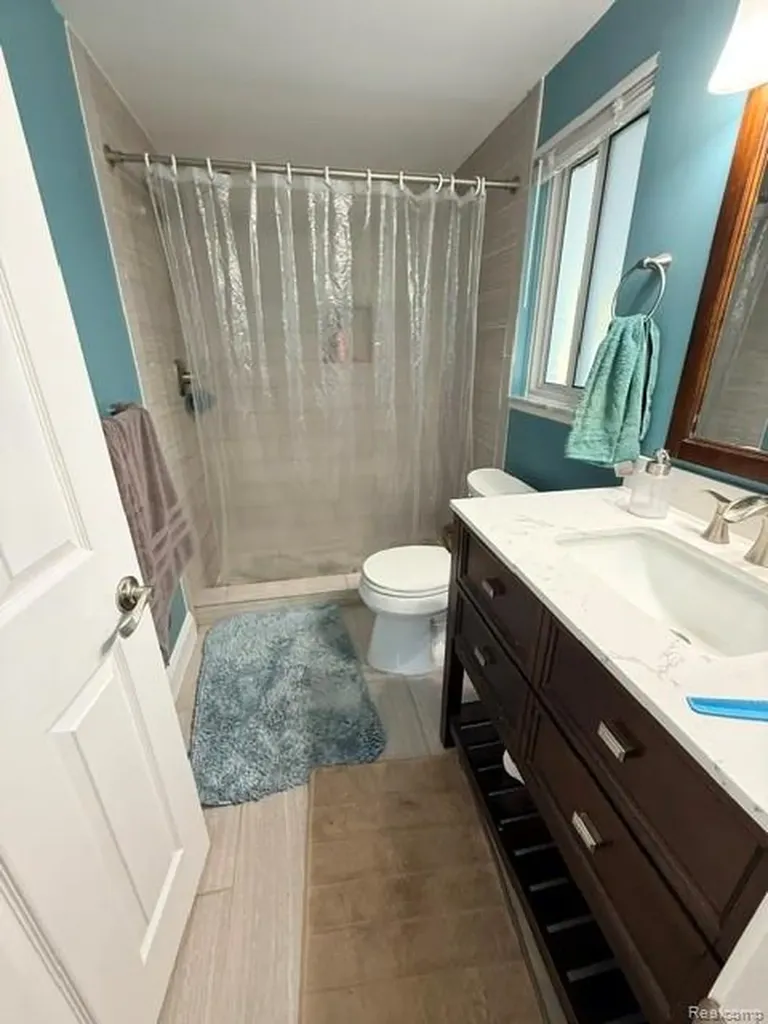 4177 Conne Mara Lane Waterford Charter Township MI 48329