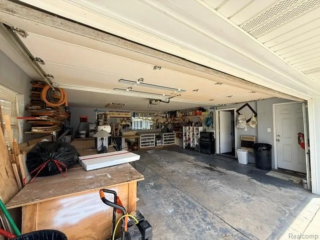 4177 Conne Mara Lane Waterford Charter Township MI 48329