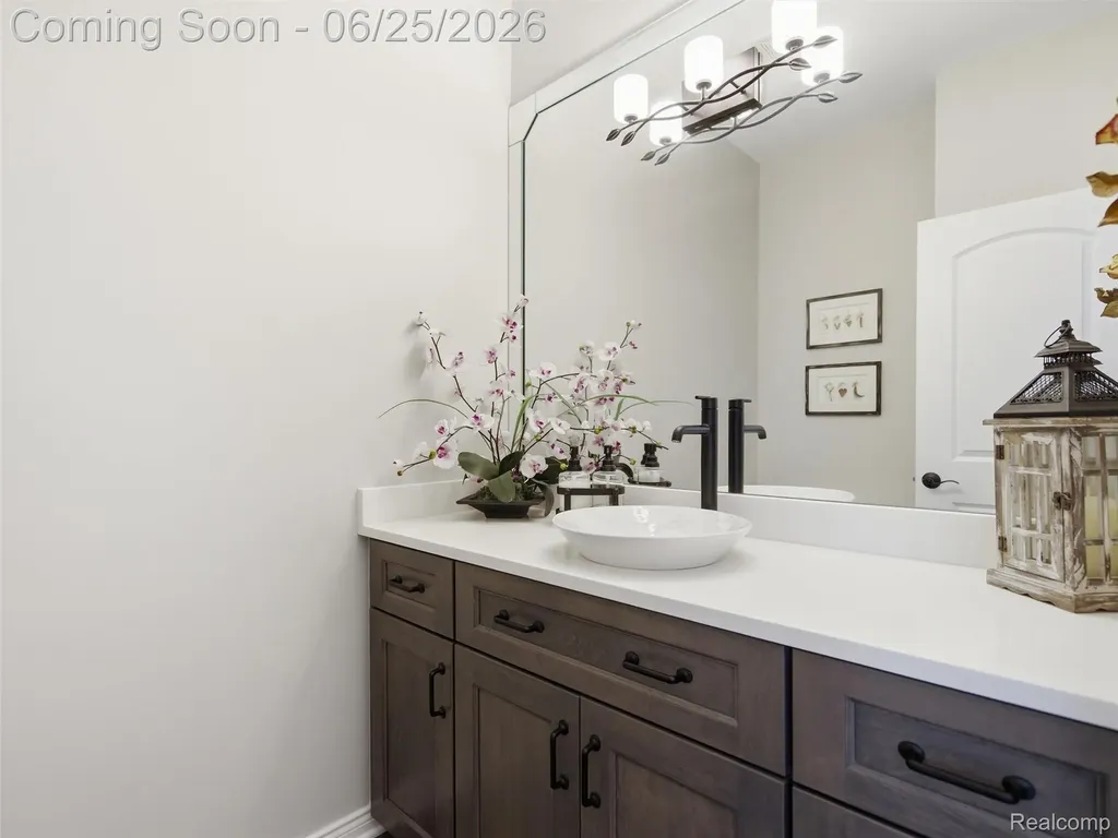 60778 Forest Creek Drive Washington Township MI 48094