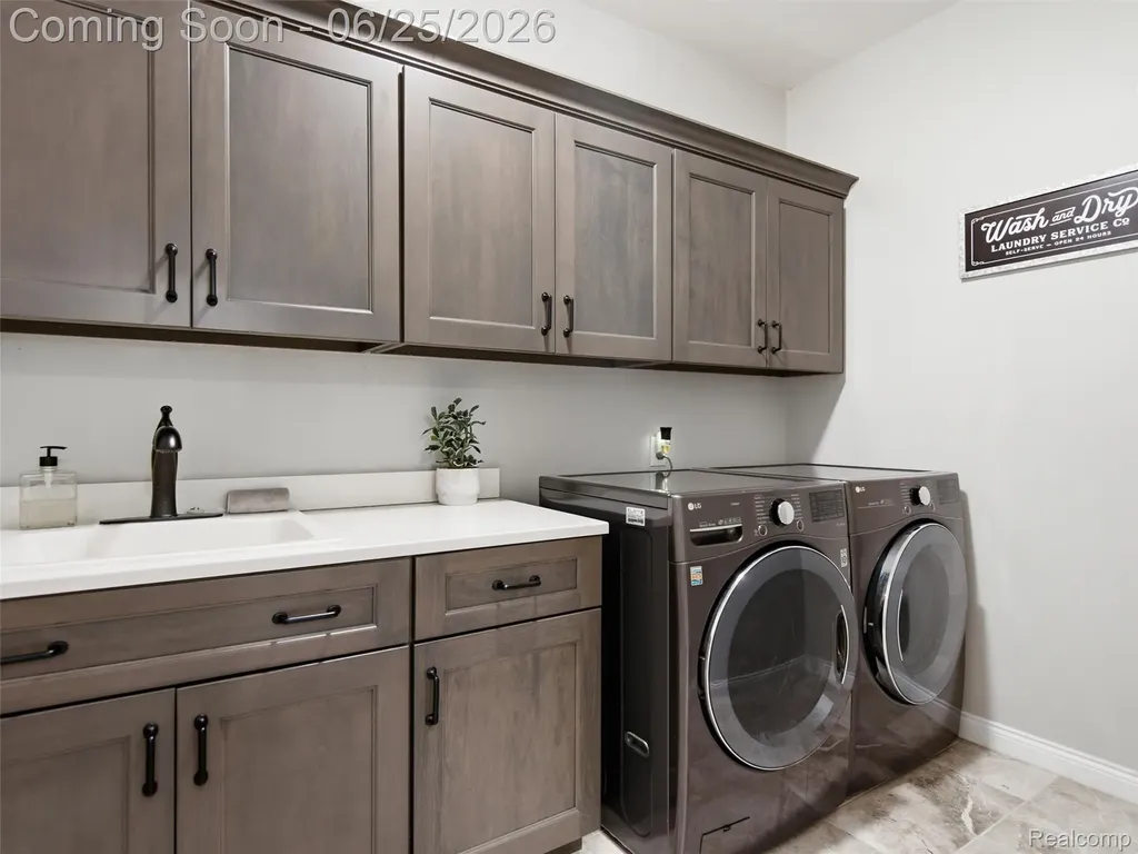 60778 Forest Creek Drive Washington Township MI 48094