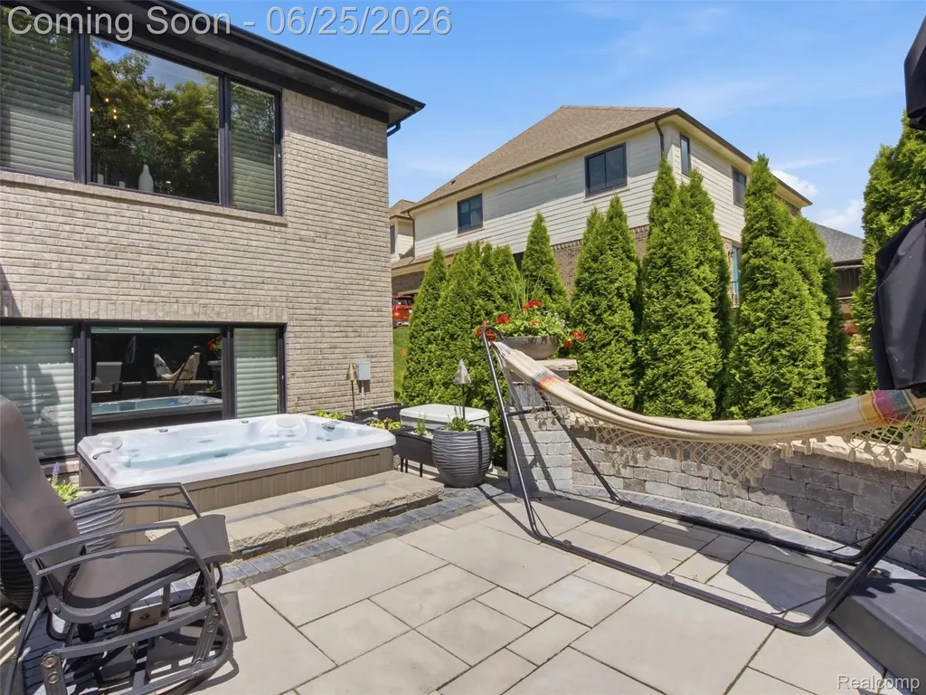 60778 Forest Creek Drive Washington Township MI 48094