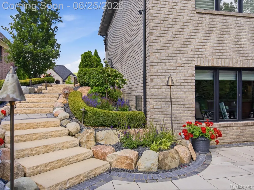 60778 Forest Creek Drive Washington Township MI 48094