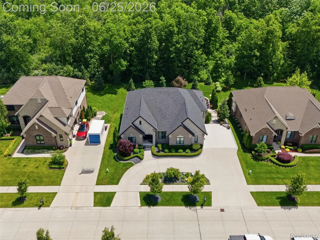 60778 Forest Creek Drive Washington Township MI 48094