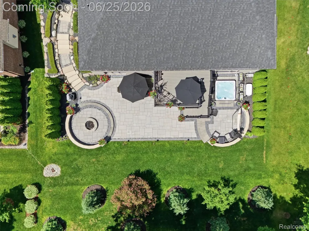 60778 Forest Creek Drive Washington Township MI 48094