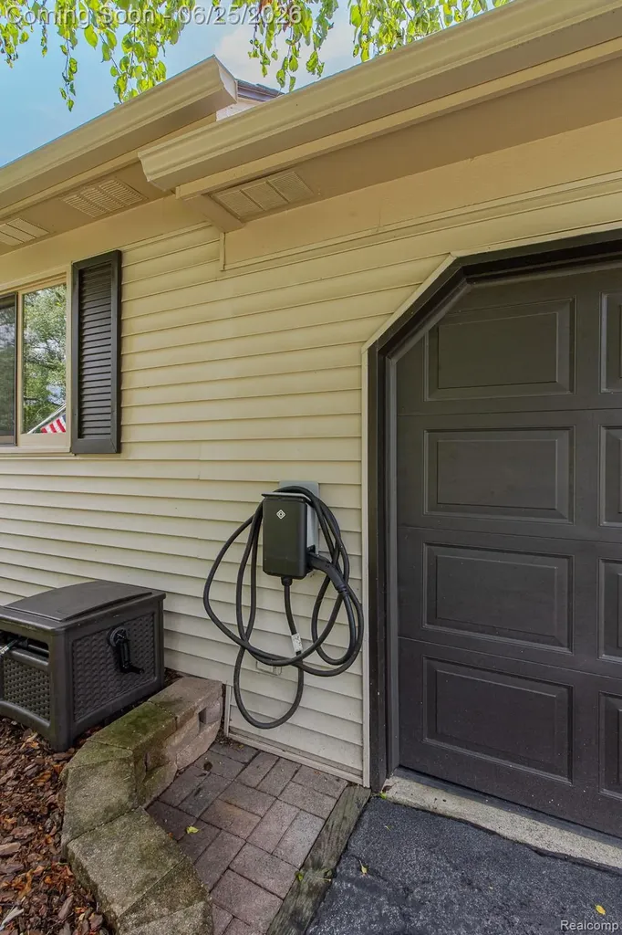 4741 Meadowbrook Avenue Independence Charter Township MI 48348