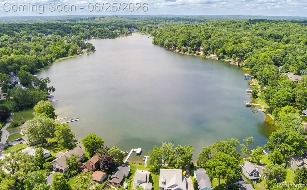 4741 Meadowbrook Avenue Independence Charter Township MI 48348