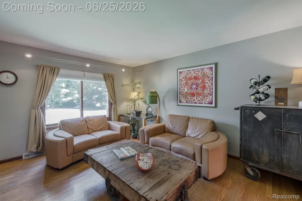 4741 Meadowbrook Avenue Independence Charter Township MI 48348