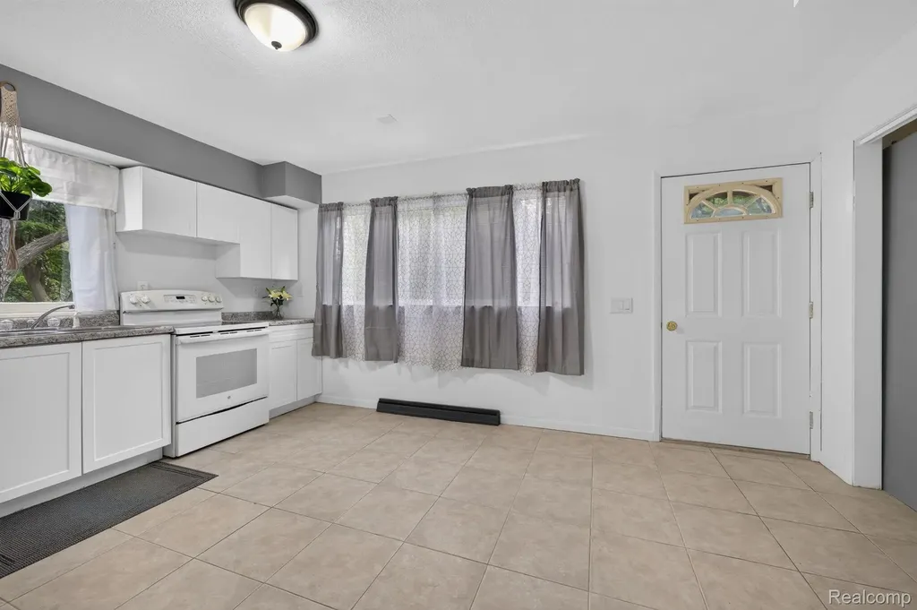 9288 Hilda Lane Clayton Charter Township MI 48433