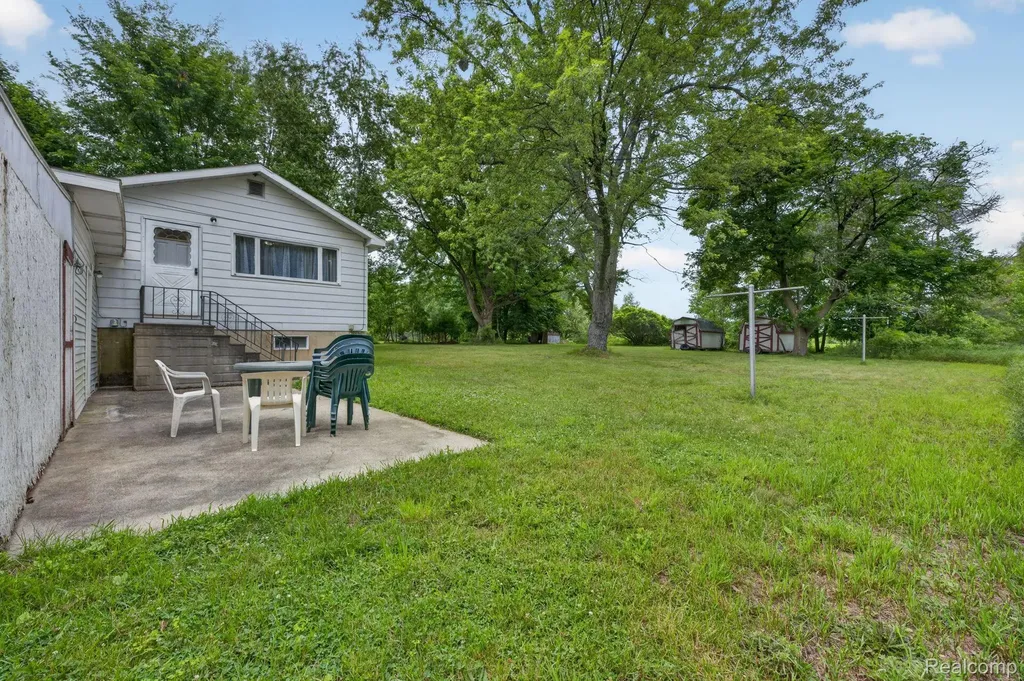 9288 Hilda Lane Clayton Charter Township MI 48433