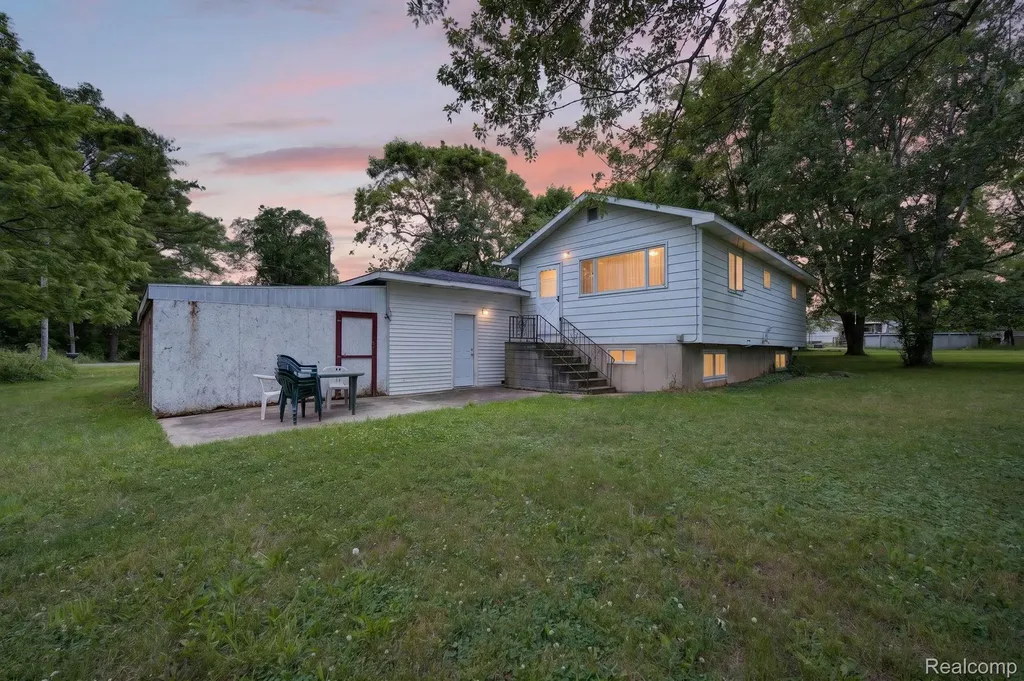 9288 Hilda Lane Clayton Charter Township MI 48433