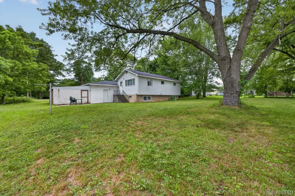 9288 Hilda Lane Clayton Charter Township MI 48433