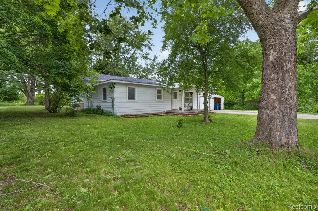 9288 Hilda Lane Clayton Charter Township MI 48433
