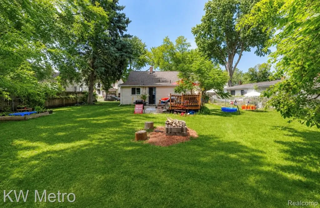 1406 Rosewood Street Ferndale City MI 48220