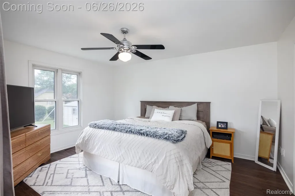 18570 Hollie Drive Macomb Township MI 48044