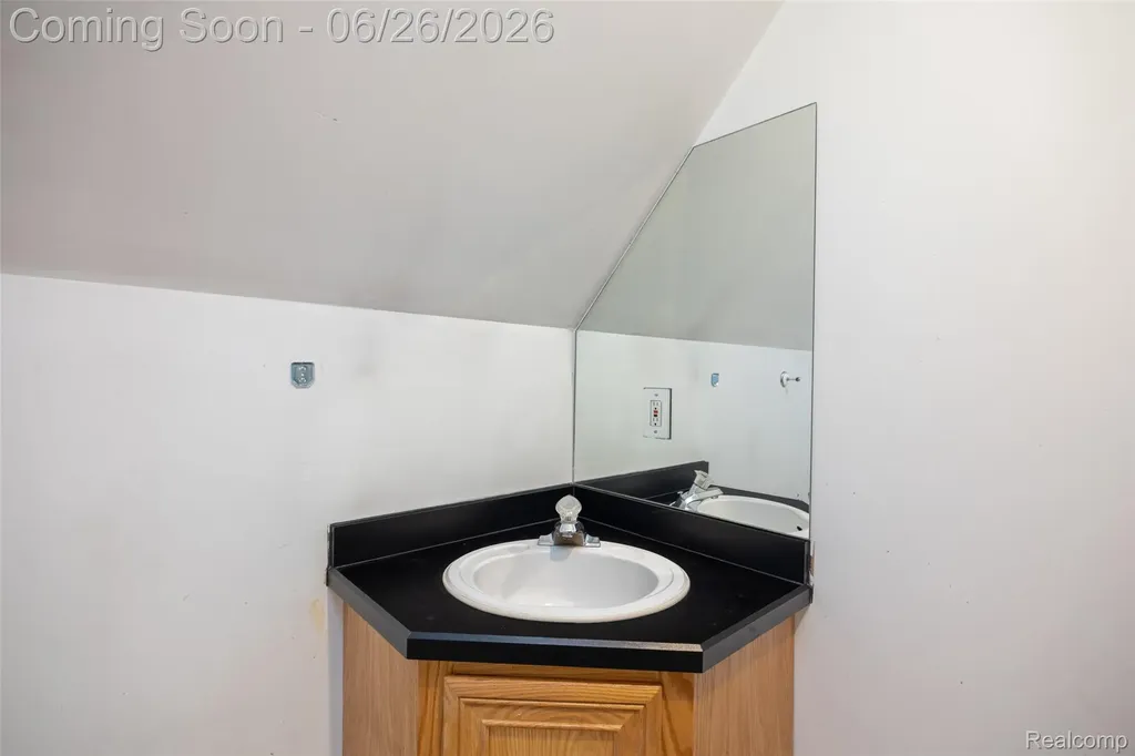 18570 Hollie Drive Macomb Township MI 48044