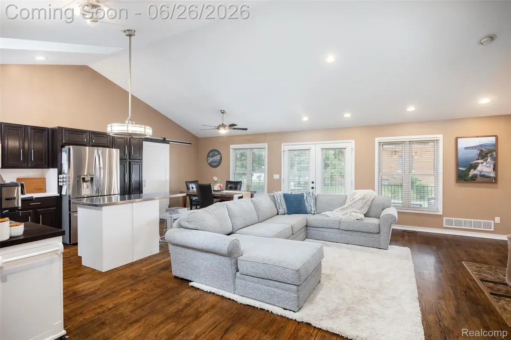 18570 Hollie Drive Macomb Township MI 48044