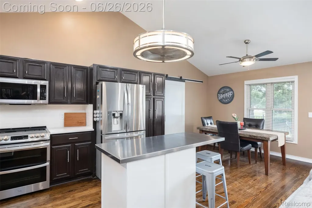 18570 Hollie Drive Macomb Township MI 48044