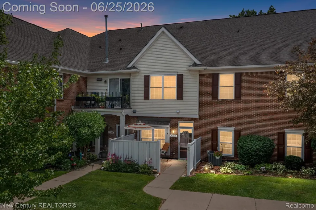 618 Belmonte Drive Waterford Charter Township MI 48328