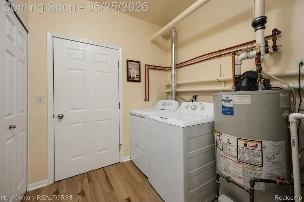 618 Belmonte Drive Waterford Charter Township MI 48328