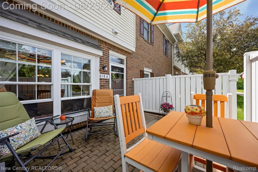 618 Belmonte Drive Waterford Charter Township MI 48328