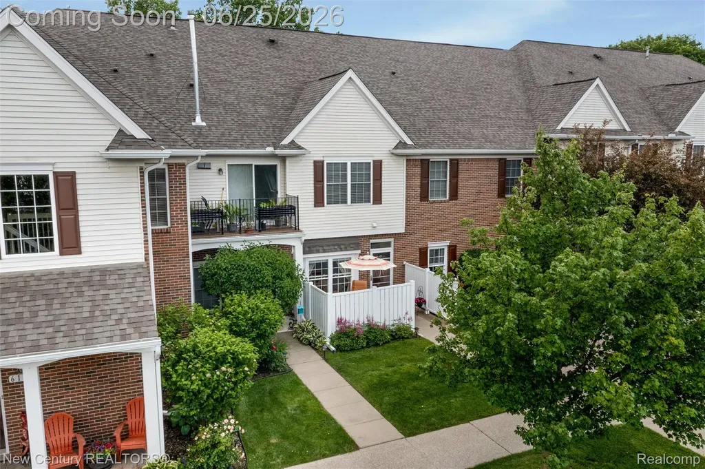 618 Belmonte Drive Waterford Charter Township MI 48328