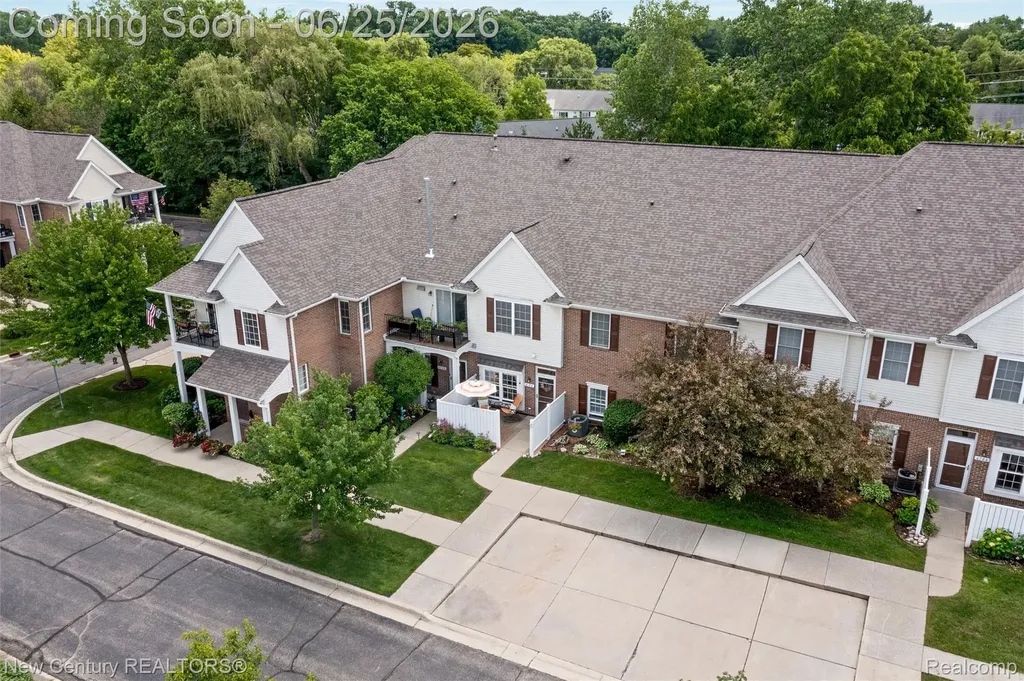 618 Belmonte Drive Waterford Charter Township MI 48328