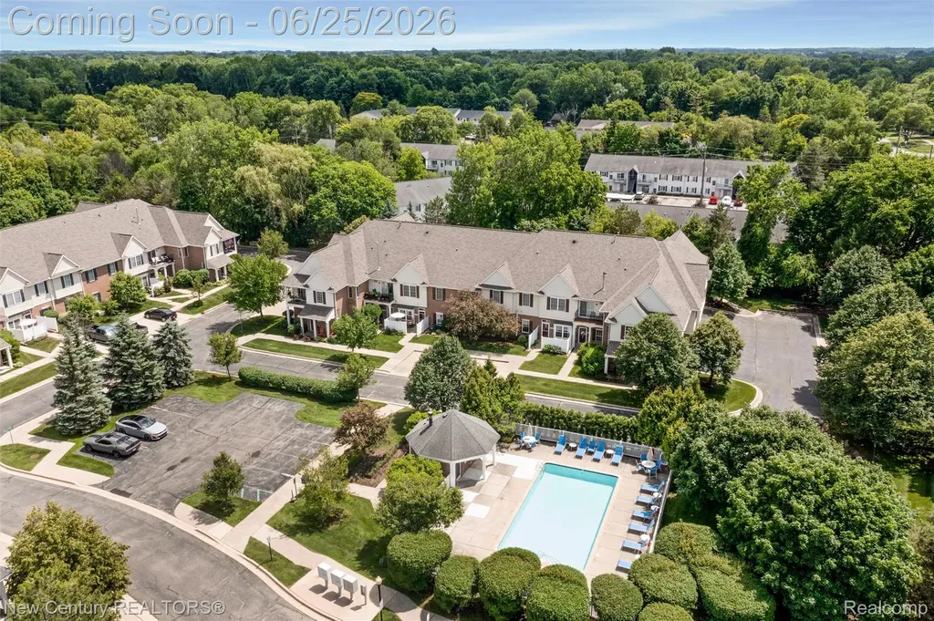 618 Belmonte Drive Waterford Charter Township MI 48328