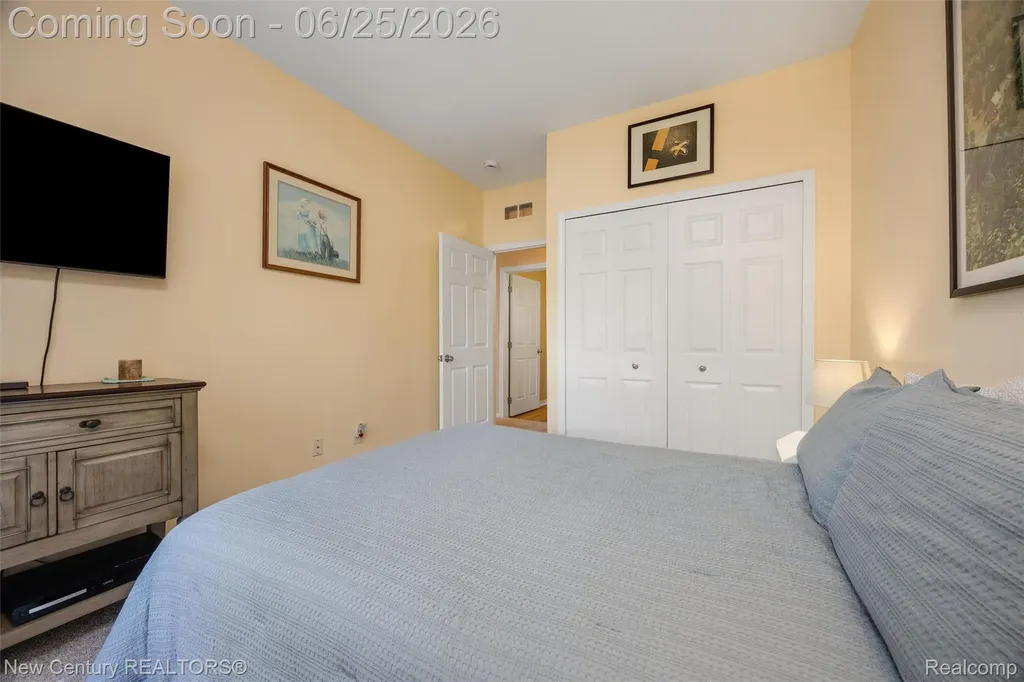 618 Belmonte Drive Waterford Charter Township MI 48328
