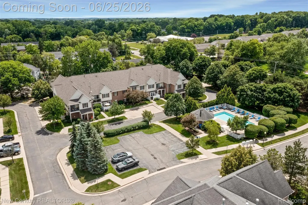 618 Belmonte Drive Waterford Charter Township MI 48328