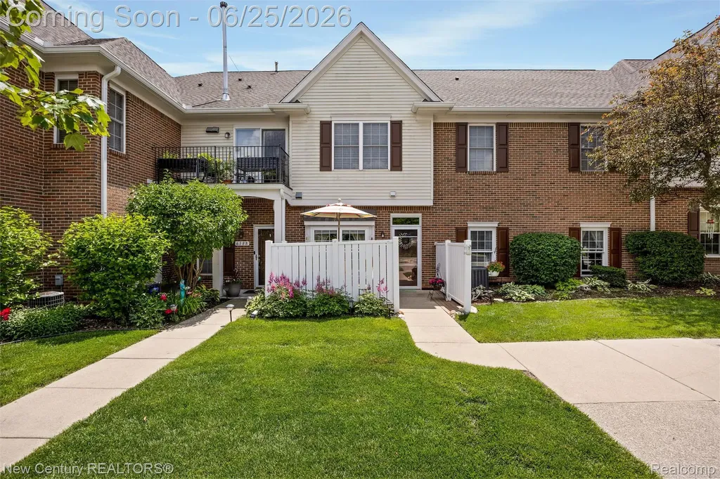 618 Belmonte Drive Waterford Charter Township MI 48328