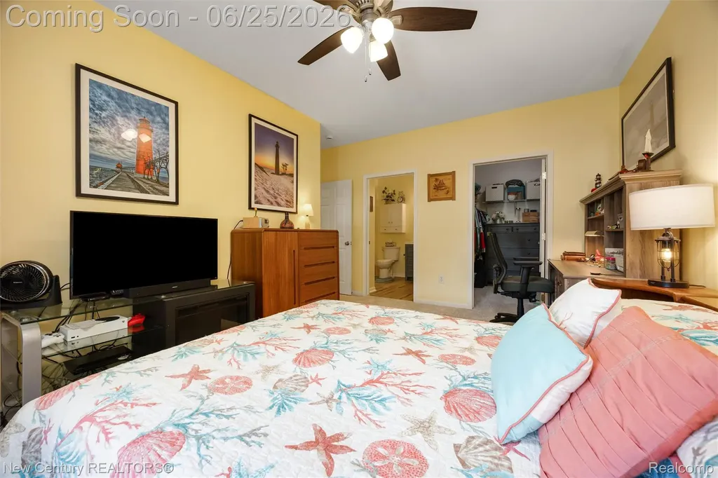 618 Belmonte Drive Waterford Charter Township MI 48328