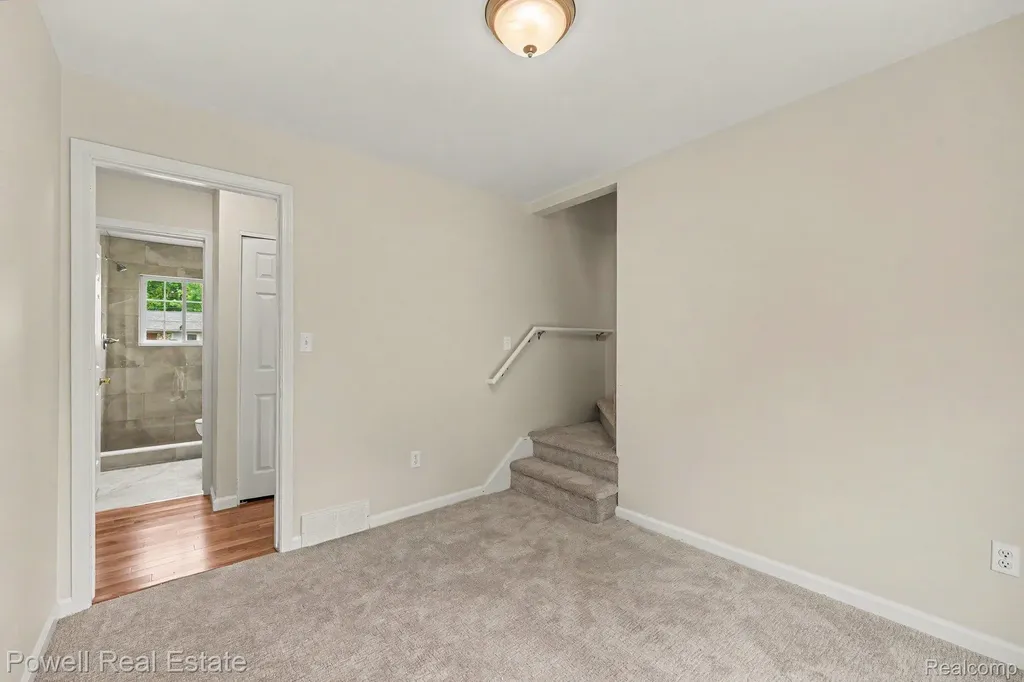 18166 Davidson Fraser City MI 48026