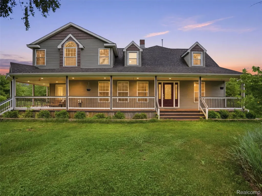 5556 Ormond Road White Lake Charter Township MI 48383