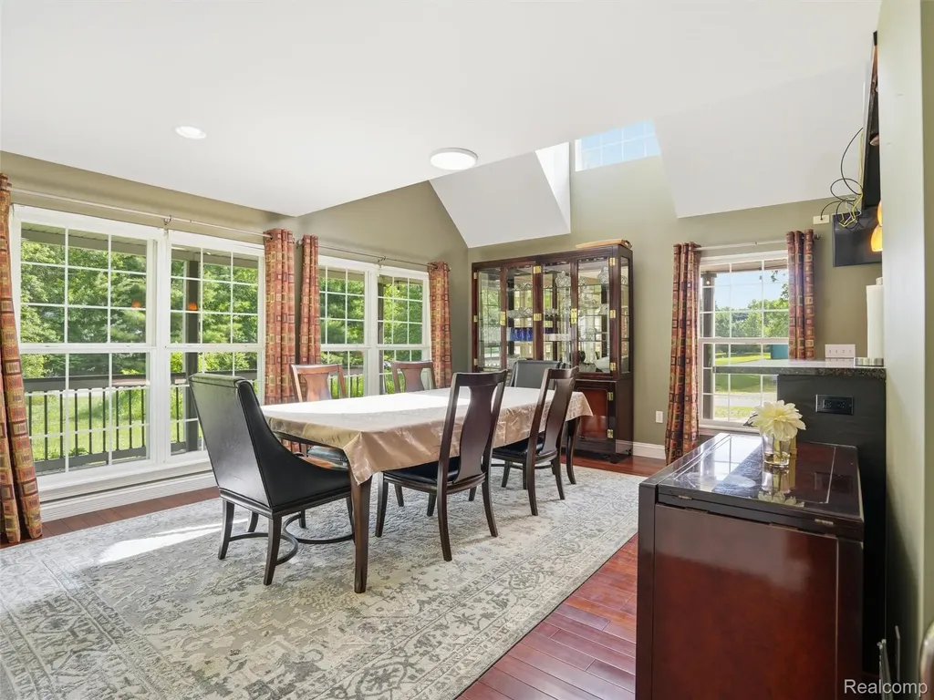 5556 Ormond Road White Lake Charter Township MI 48383