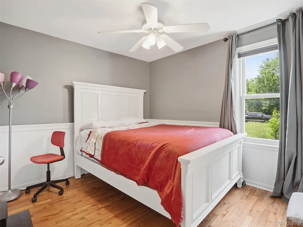 5556 Ormond Road White Lake Charter Township MI 48383