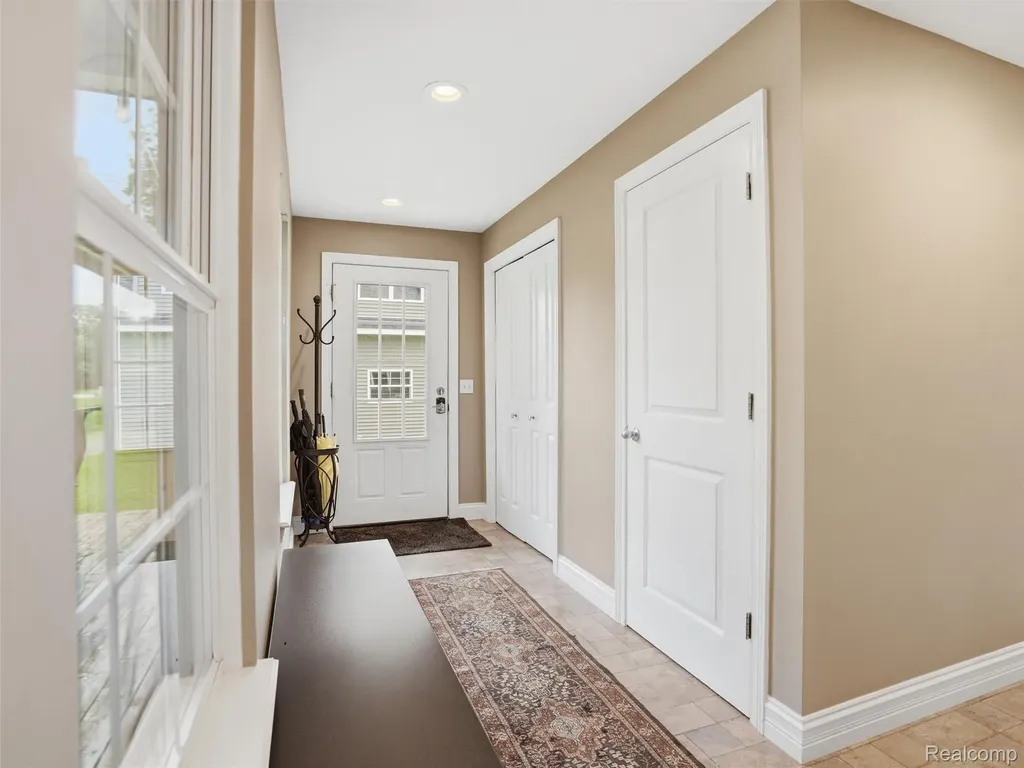 5556 Ormond Road White Lake Charter Township MI 48383