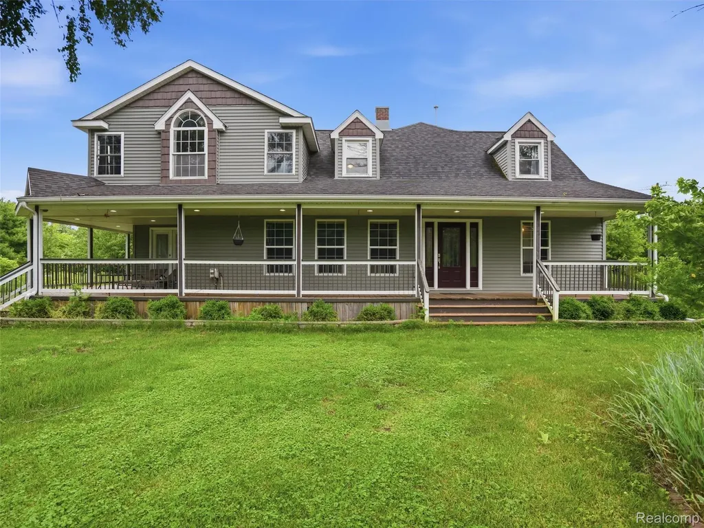 5556 Ormond Road White Lake Charter Township MI 48383