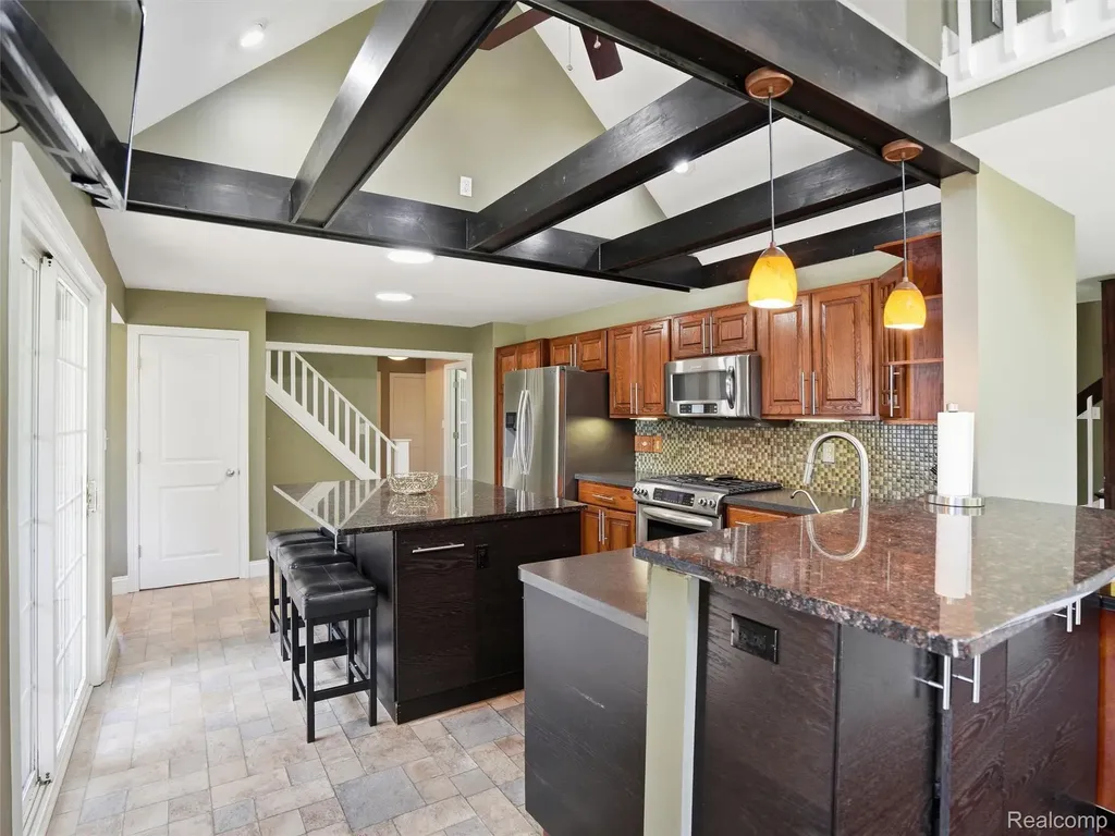 5556 Ormond Road White Lake Charter Township MI 48383