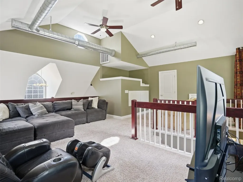 5556 Ormond Road White Lake Charter Township MI 48383