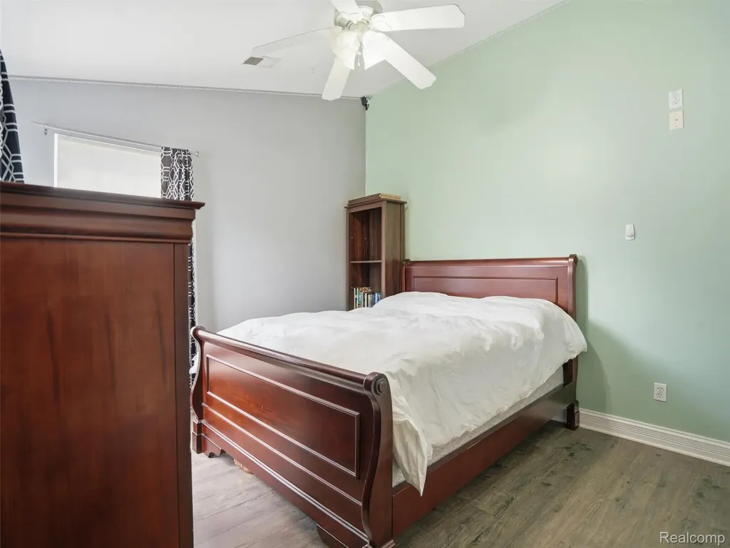 5556 Ormond Road White Lake Charter Township MI 48383