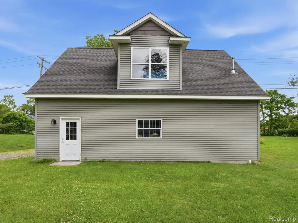 5556 Ormond Road White Lake Charter Township MI 48383